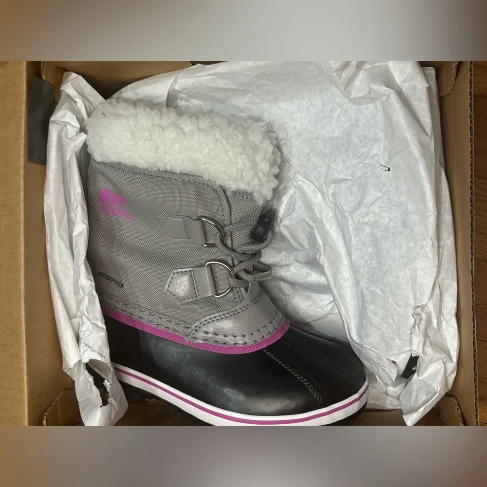 Sorel CHILDREN'S YOOT PAC™ NYLON BOOT Gray/Pink Little Kids Size 11